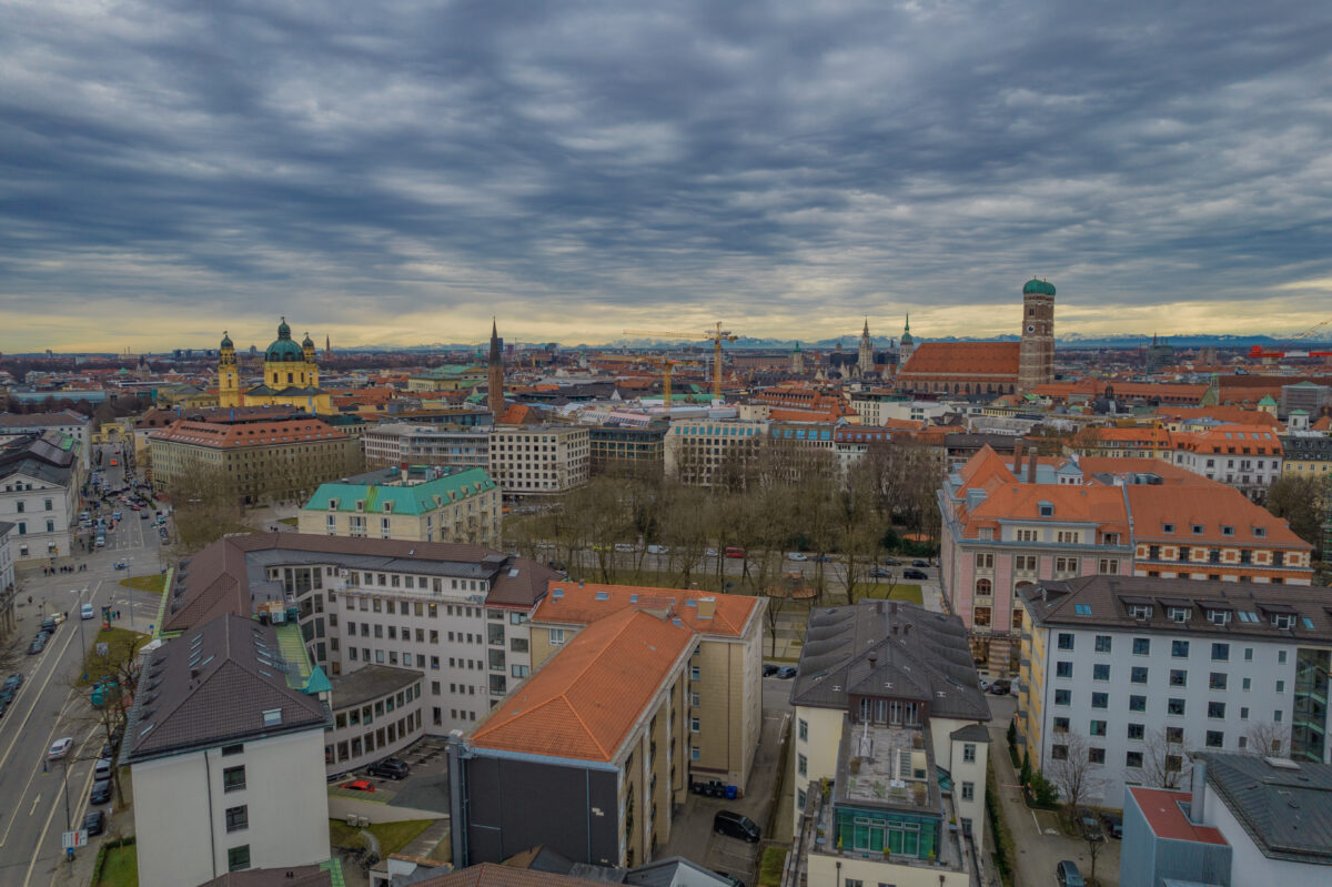 Drohnenfoto der Münchner Skyline